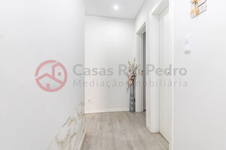 Moradia T4 para Venda em Santo Antonio da Charneca Foto 10