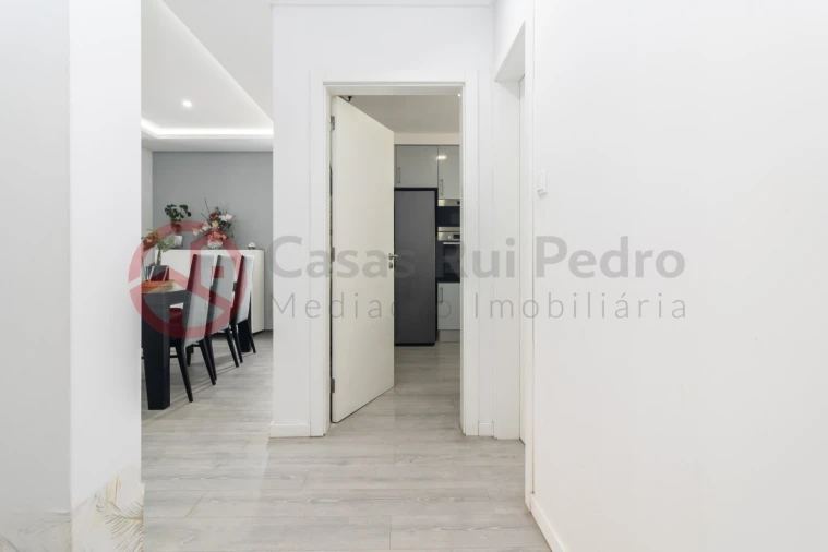 Moradia T4 para Venda em Santo Antonio da Charneca Foto 12