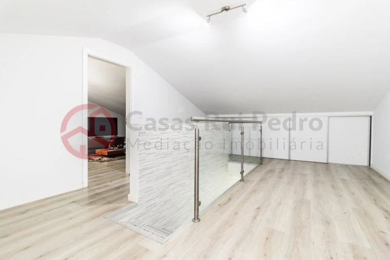 Moradia T4 para Venda em Santo Antonio da Charneca Foto 52