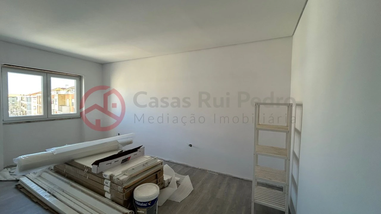 Apartamento T2 para Venda em Baixa da Banheira e Vale da Amoreira Foto 8