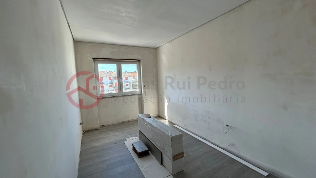 Apartamento T2 para Venda em Baixa da Banheira e Vale da Amoreira Foto 10