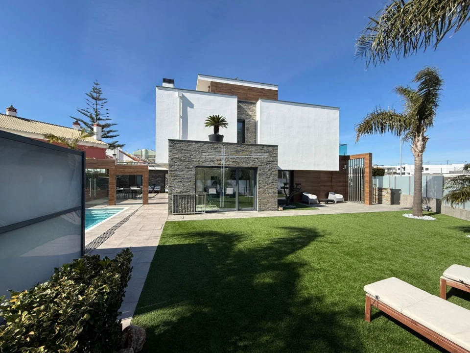 Moradia T4 para Venda em Charneca de Caparica e Sobreda Foto 41