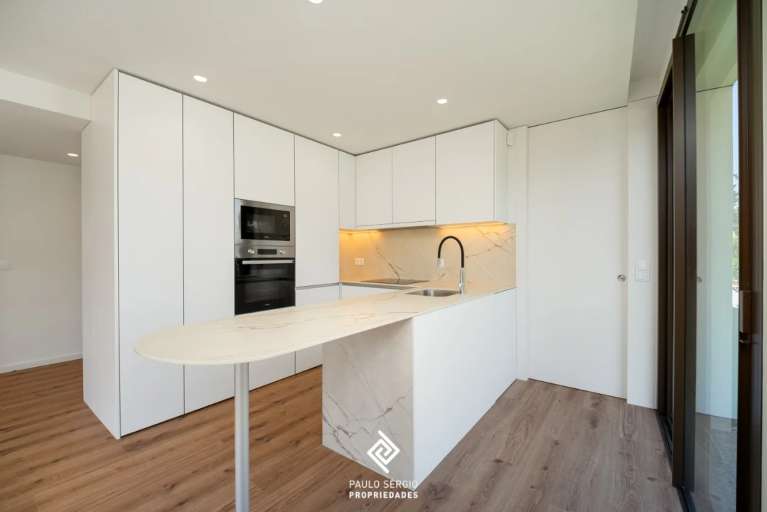 Apartamento T1 para Venda em Arcozelo Foto 1