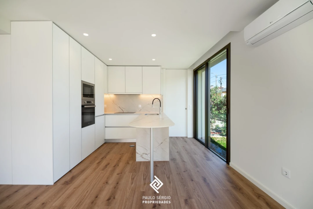 Apartamento T1 para Venda em Arcozelo Foto 2