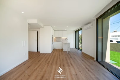 Apartamento T1 para Venda em Arcozelo