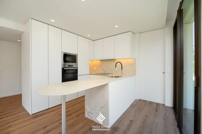 Apartamento T1 para Venda em Arcozelo