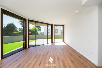Apartamento T1 para Venda em Arcozelo