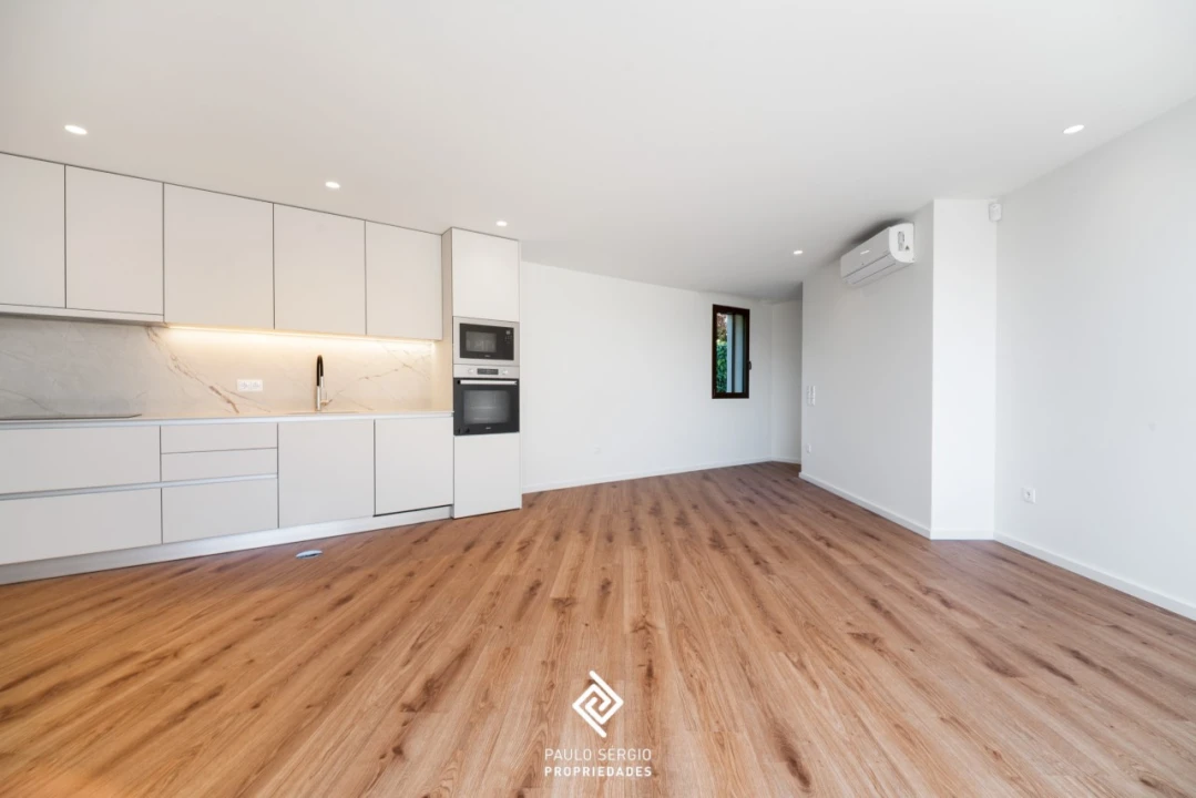 Apartamento T2 para Venda em Arcozelo Foto 1