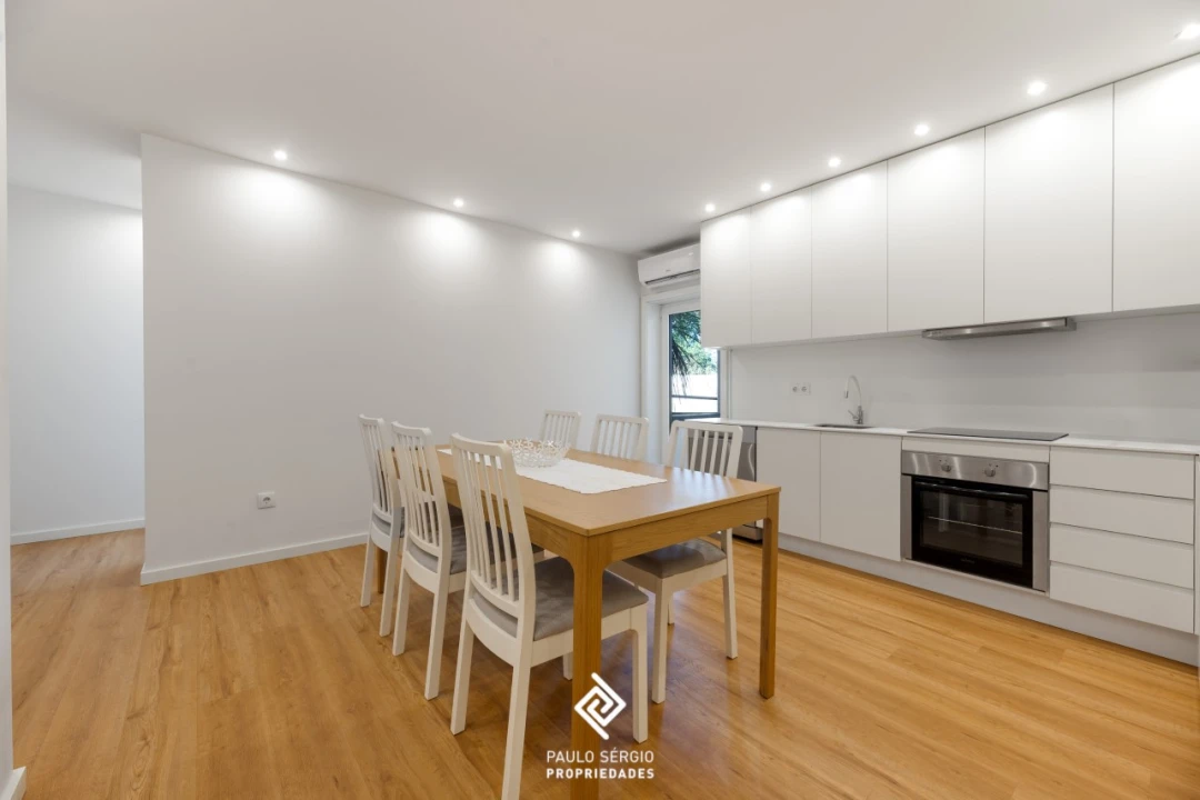 Apartamento T2 para Arrendamento em São Felix da Marinha Foto 4