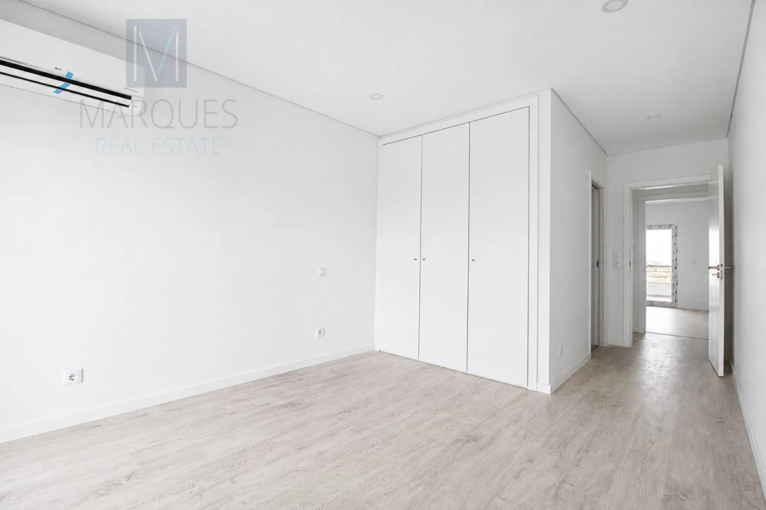 Apartamento T3 para Venda em Seixal, Arrentela e Aldeia de Paio Pires Foto 20