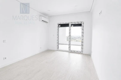 Apartamento T3 para Venda em Seixal, Arrentela e Aldeia de Paio Pires