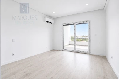 Apartamento T3 para Venda em Seixal, Arrentela e Aldeia de Paio Pires