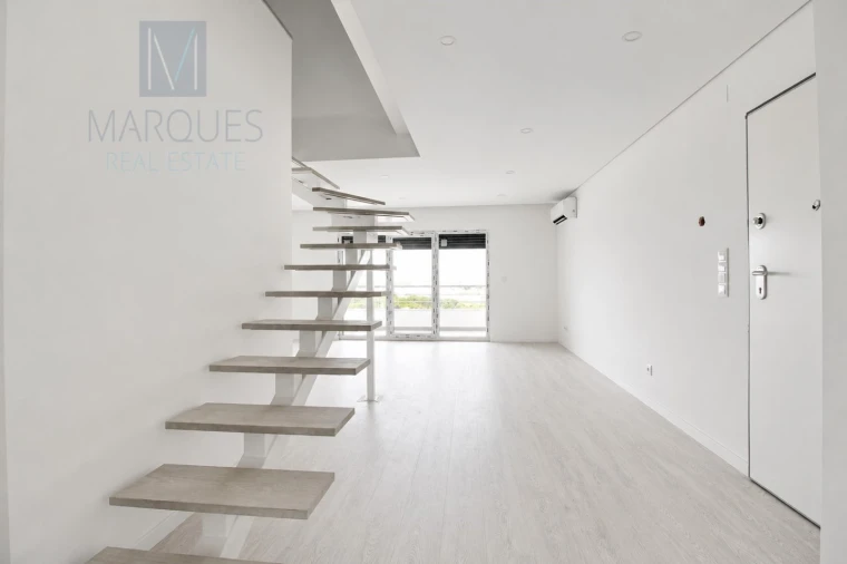 Apartamento T3 para Venda em Seixal, Arrentela e Aldeia de Paio Pires Foto 10