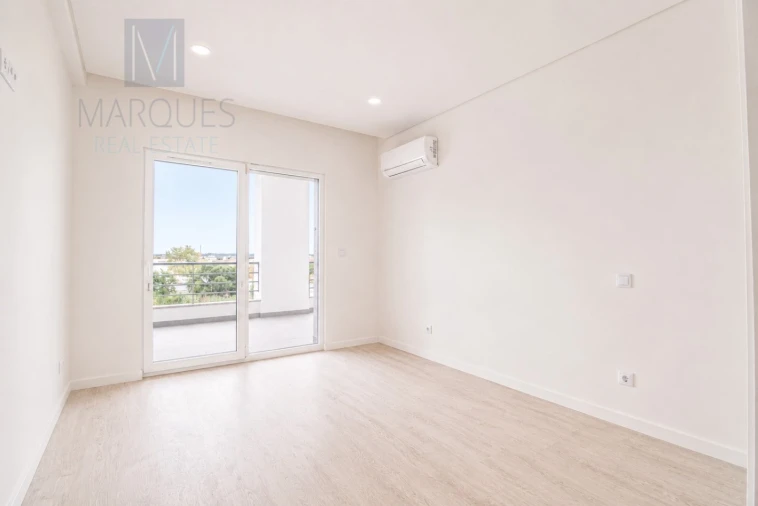 Apartamento T3 para Venda em Seixal, Arrentela e Aldeia de Paio Pires Foto 10