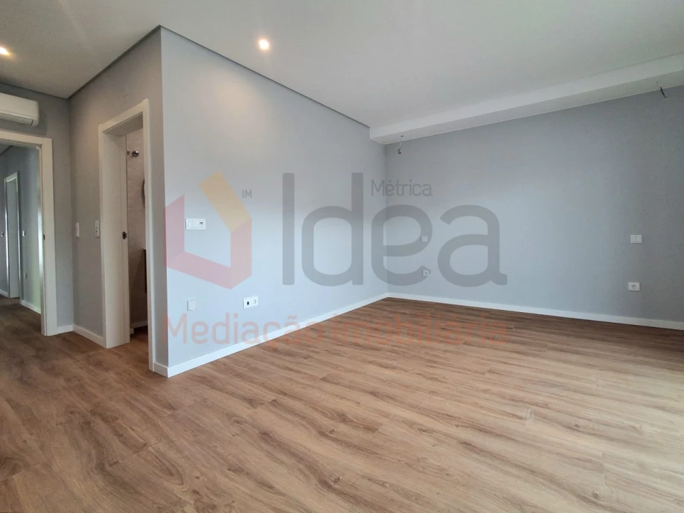 Moradia T3 para Venda em Fernao Ferro Foto 9