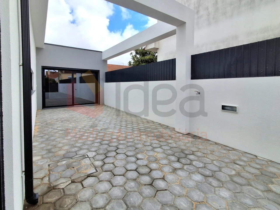 Moradia T3 para Venda em Fernao Ferro Foto 30