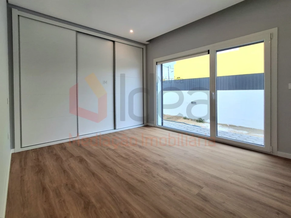 Moradia T3 para Venda em Fernao Ferro Foto 20