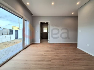 Moradia T3 para Venda em Fernao Ferro