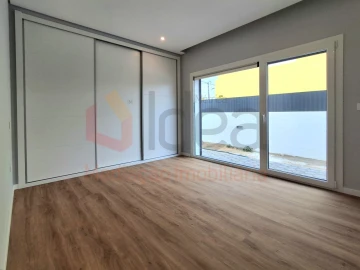 Moradia T3 para Venda em Fernao Ferro