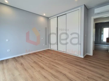 Moradia T3 para Venda em Fernao Ferro