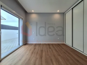 Moradia T3 para Venda em Fernao Ferro