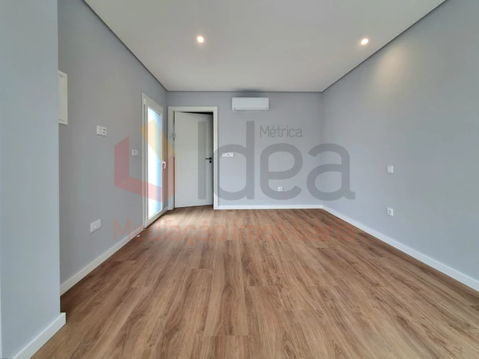 Moradia T3 para Venda em Fernao Ferro Foto 32
