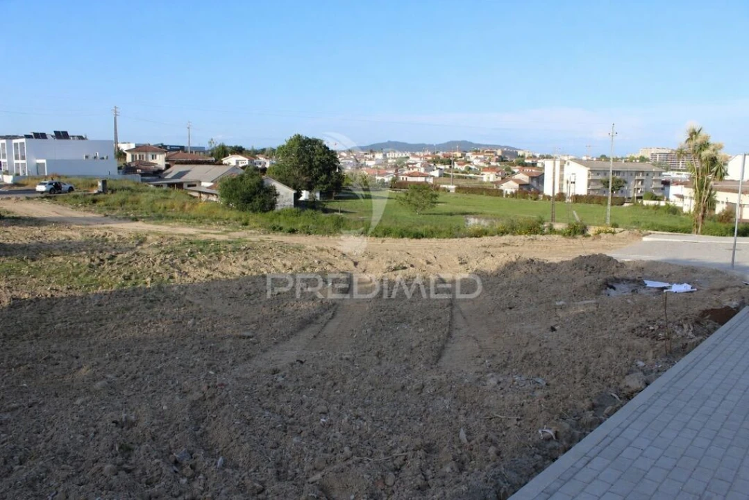 Terreno para Venda em Alheira e Igreja Nova Foto 8