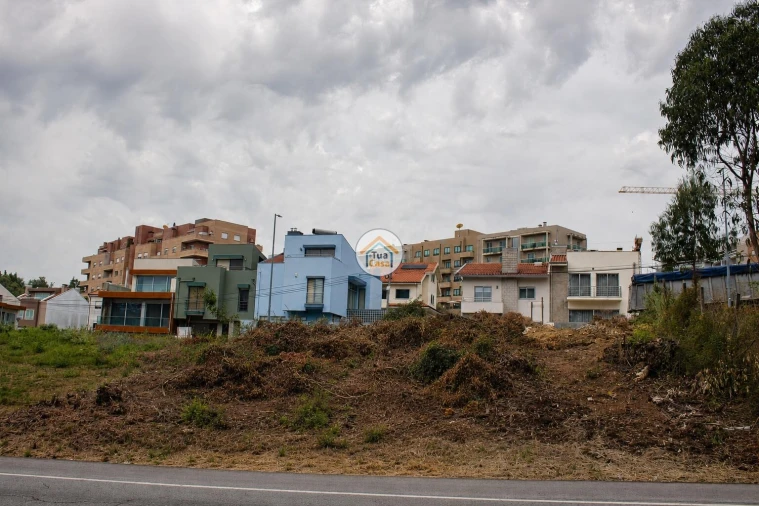 Terreno para Venda em Avintes Foto 3