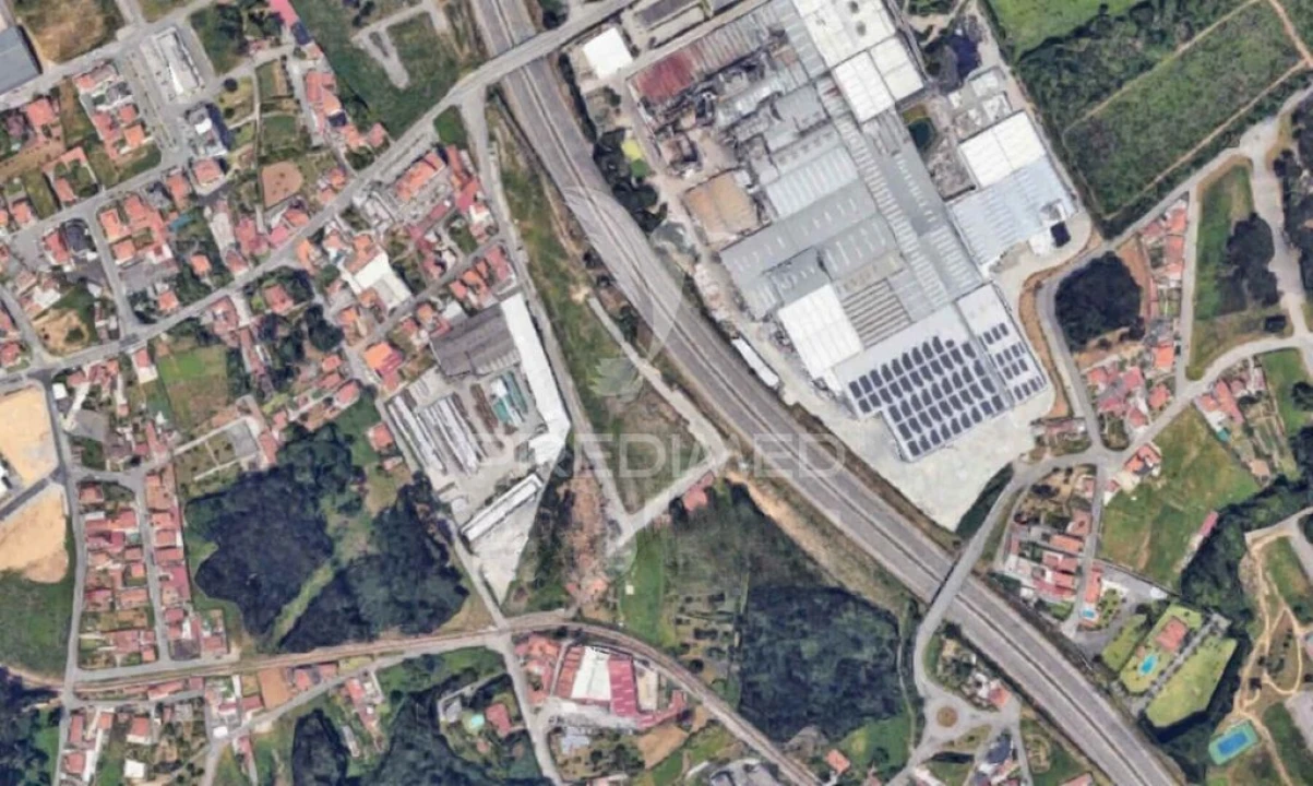 Armazém para Venda em São Paio de Oleiros Foto 16