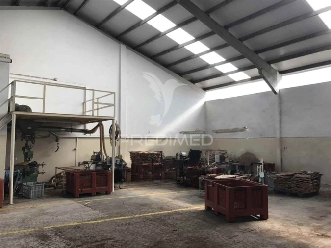Armazém para Venda em São Paio de Oleiros Foto 14