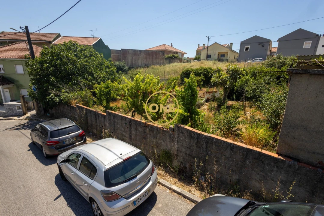Terreno para Venda em Ramada e Caneças Foto 1