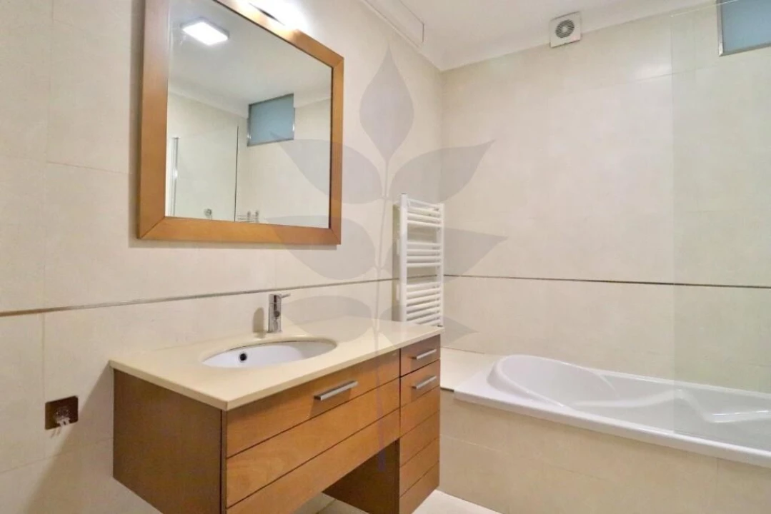 Apartamento T3 para Venda em Este (São Pedro e São Mamede) Foto 23