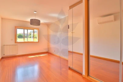Apartamento T3 para Venda em Este (São Pedro e São Mamede)