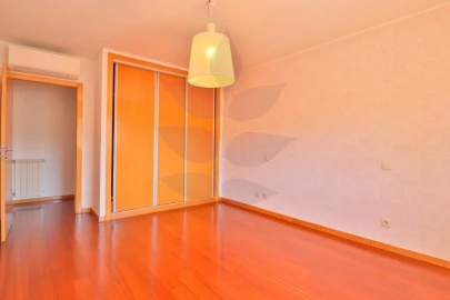 Apartamento T3 para Venda em Este (São Pedro e São Mamede)