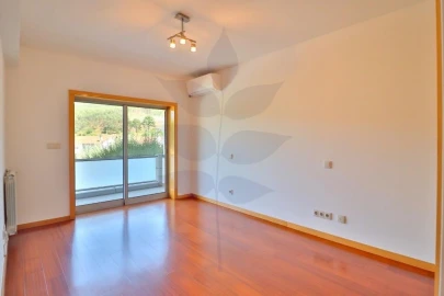 Apartamento T3 para Venda em Este (São Pedro e São Mamede)