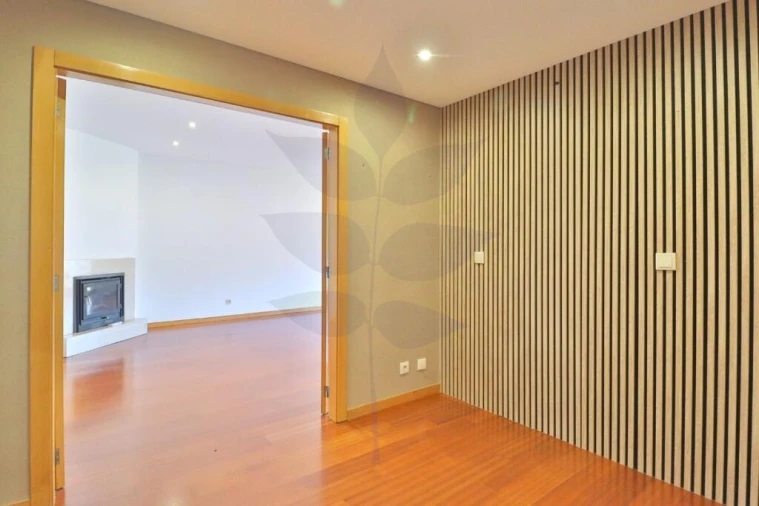 Apartamento T3 para Venda em Este (São Pedro e São Mamede) Foto 2