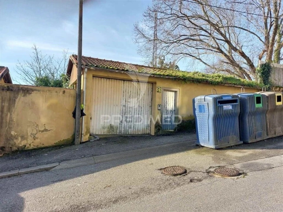 Moradia T6 para Venda em São João da Madeira Foto 3