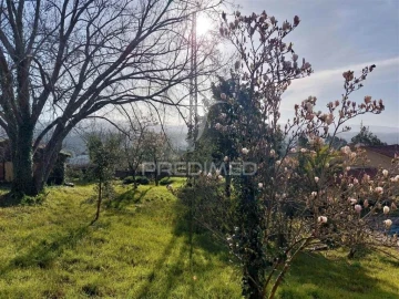 Moradia T6 para Venda em São João da Madeira