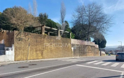 Moradia T6 para Venda em São João da Madeira