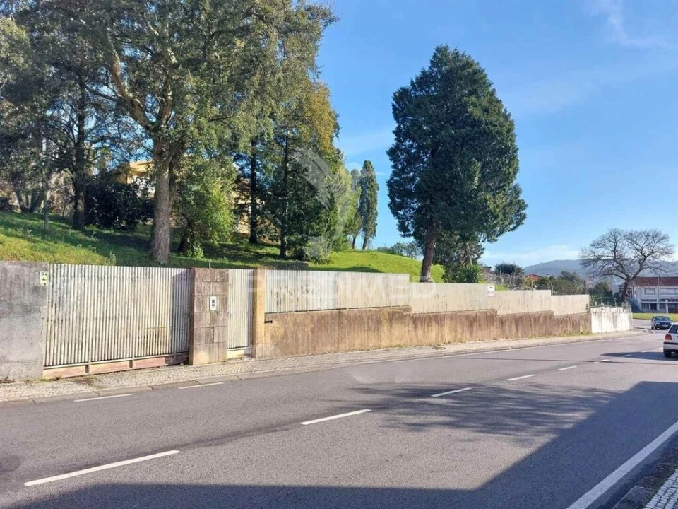 Moradia T6 para Venda em São João da Madeira Foto 13