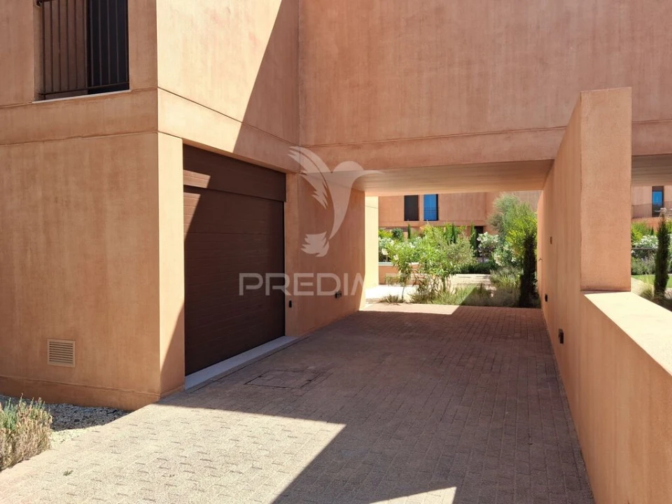 Apartamento T3 para Venda em Quarteira Foto 3
