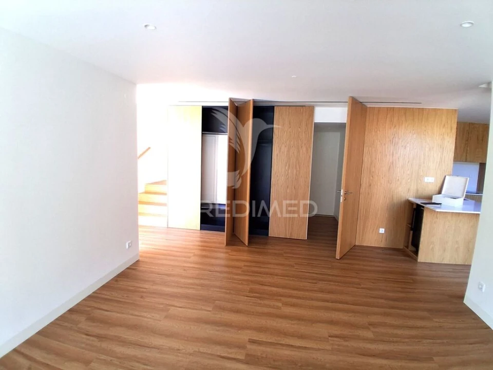 Apartamento T3 para Venda em Quarteira Foto 18