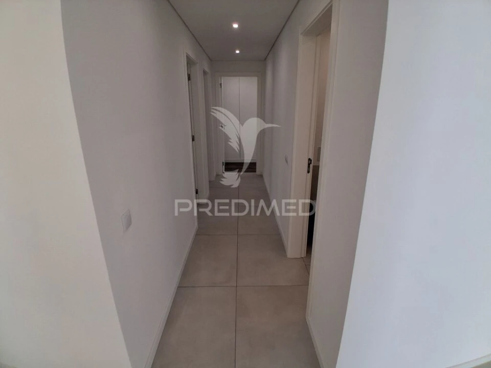 Apartamento T3 para Venda em Quarteira Foto 14