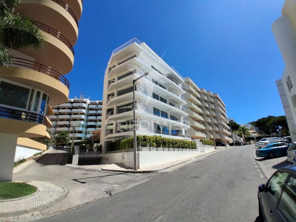 Apartamento T3 para Venda em Quarteira Foto 1