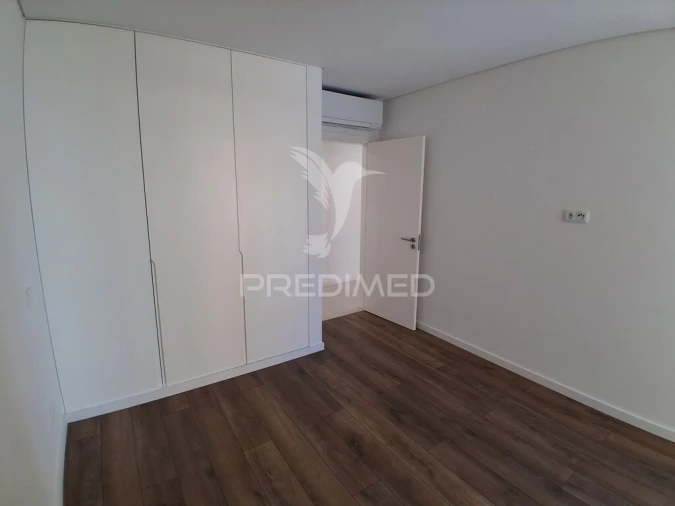 Apartamento T3 para Venda em Quarteira Foto 20