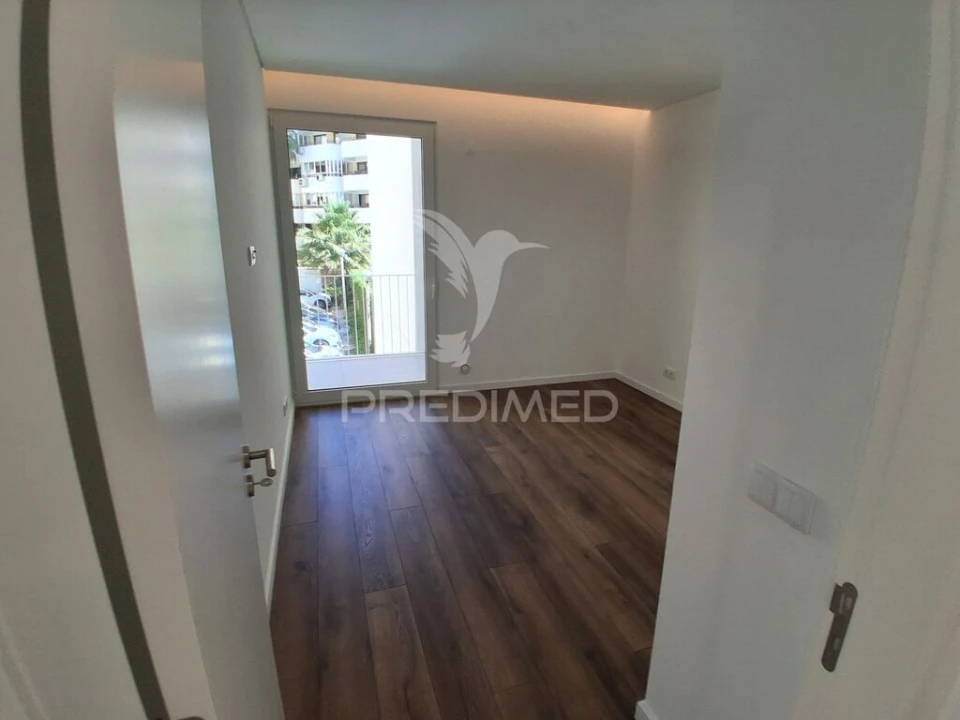 Apartamento T3 para Venda em Quarteira Foto 19
