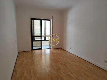 Apartamento T2 para Arrendamento em Cascais e Estoril