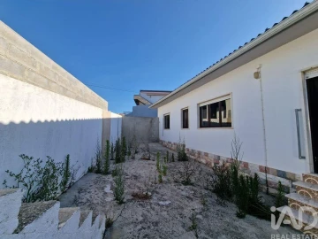 Moradia T3 para Venda em Lourinhã e Atalaia