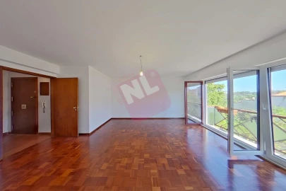 Apartamento T2 para Arrendamento em Lumiar
