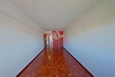 Apartamento T2 para Arrendamento em Lumiar